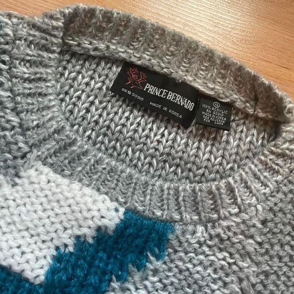 Vintage 90s soft chunky abstract sweater - Picture 2 of 4